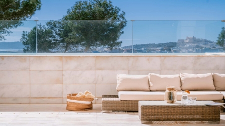 Luxe Appartement te Koop in Talamanca Ibiza – Zeezicht en Hoogwaardige Afwerking